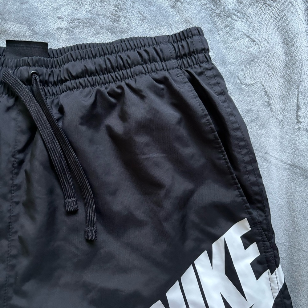 Nike Shorts - Picture 4 of 6